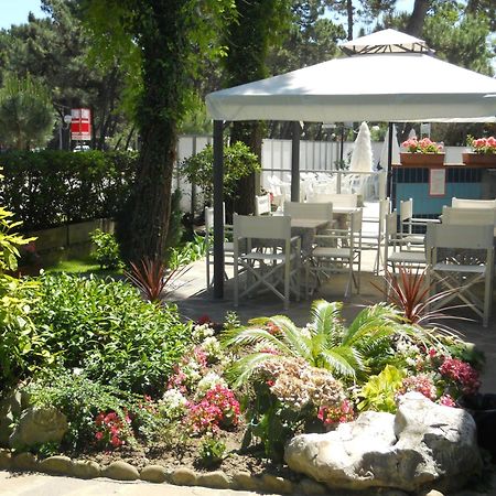 Hotel Sahara Milano Marittima Luaran gambar