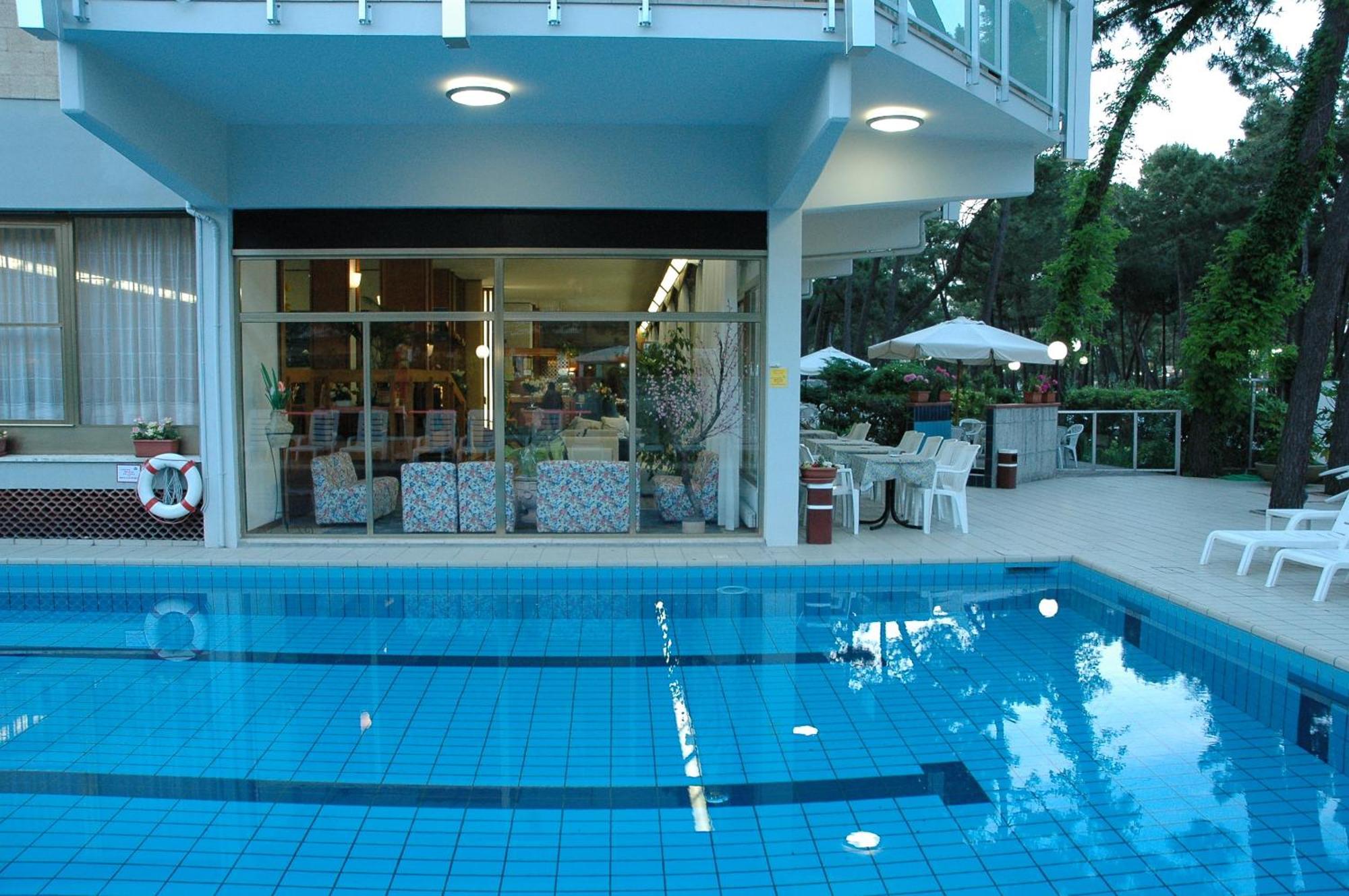 Hotel Sahara Milano Marittima Luaran gambar