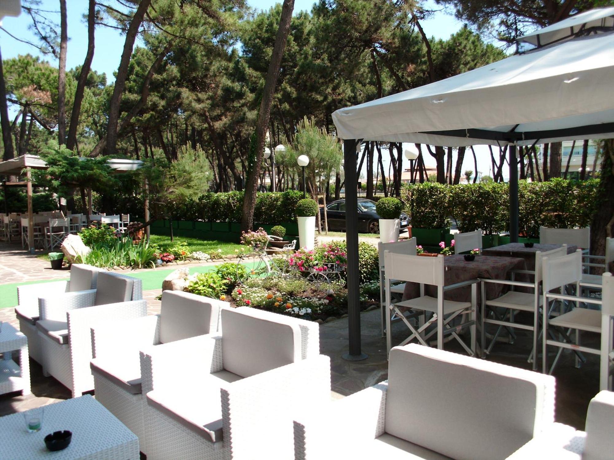 Hotel Sahara Milano Marittima Luaran gambar