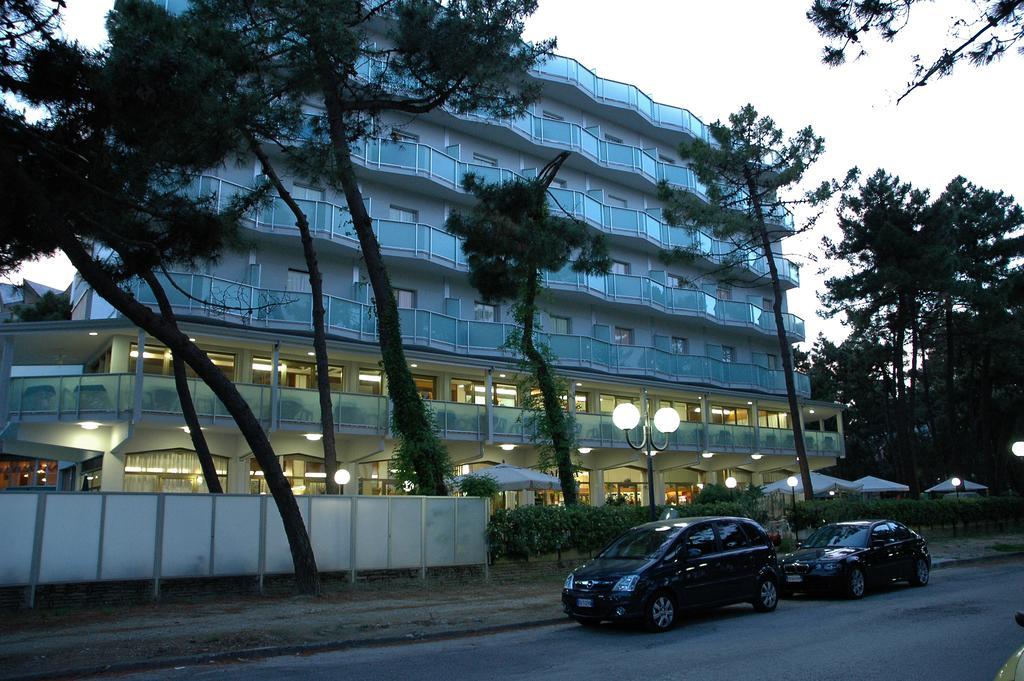 Hotel Sahara Milano Marittima Luaran gambar