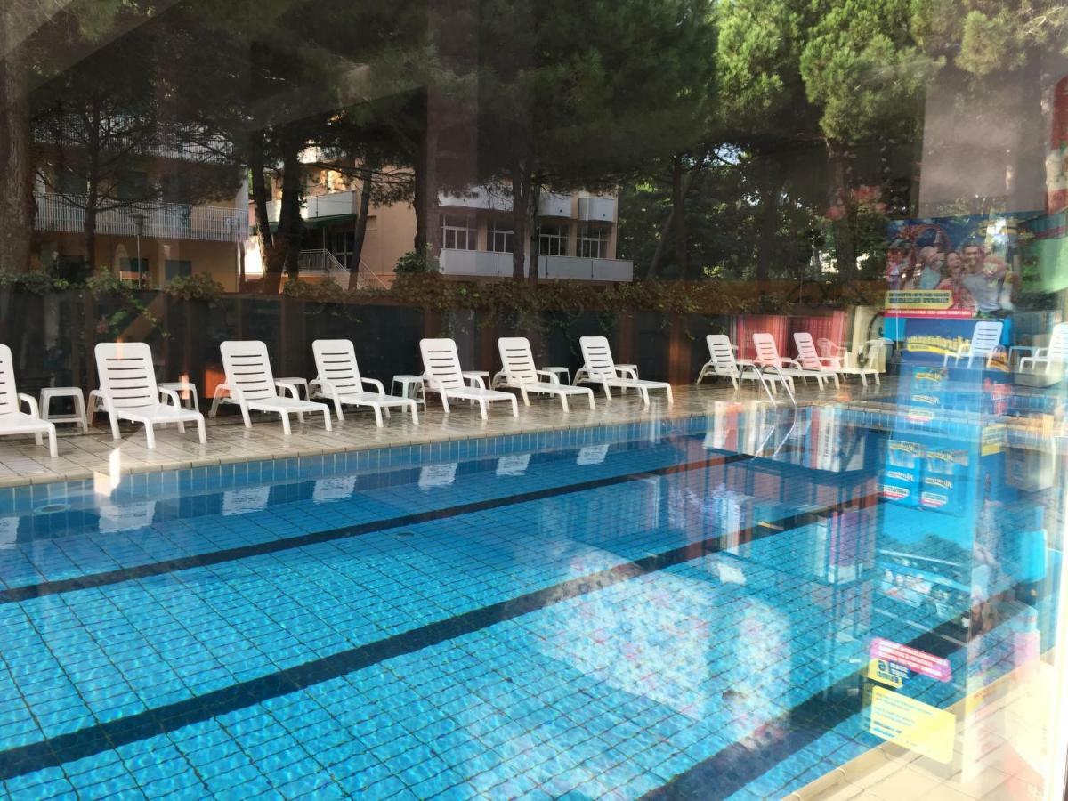 Hotel Sahara Milano Marittima Luaran gambar