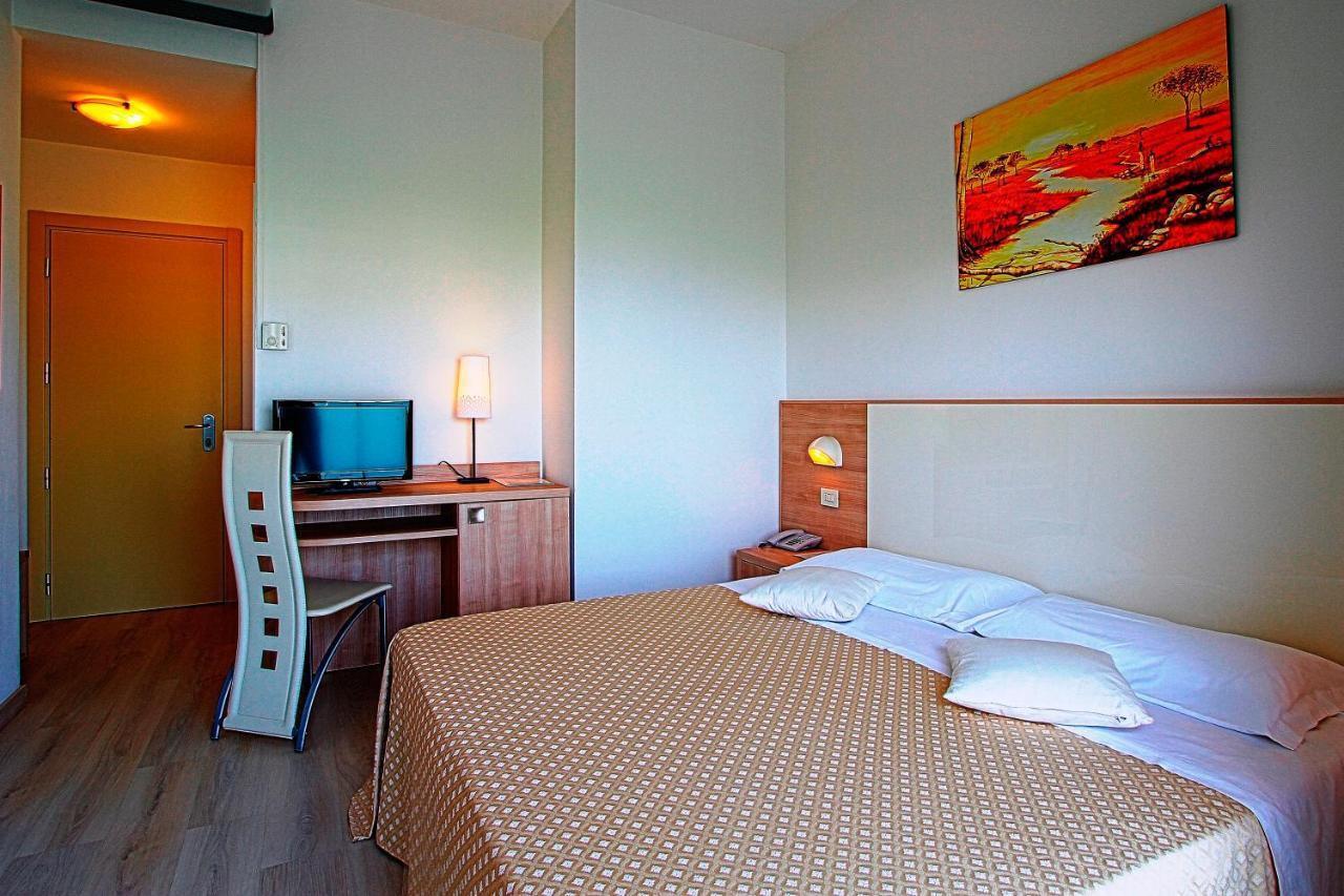 Hotel Sahara Milano Marittima Luaran gambar