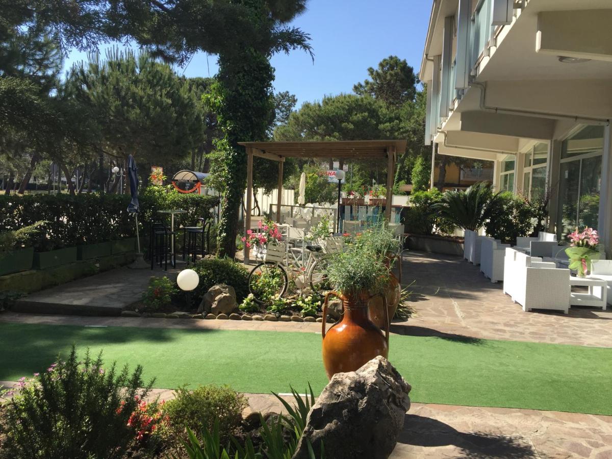 Hotel Sahara Milano Marittima Luaran gambar