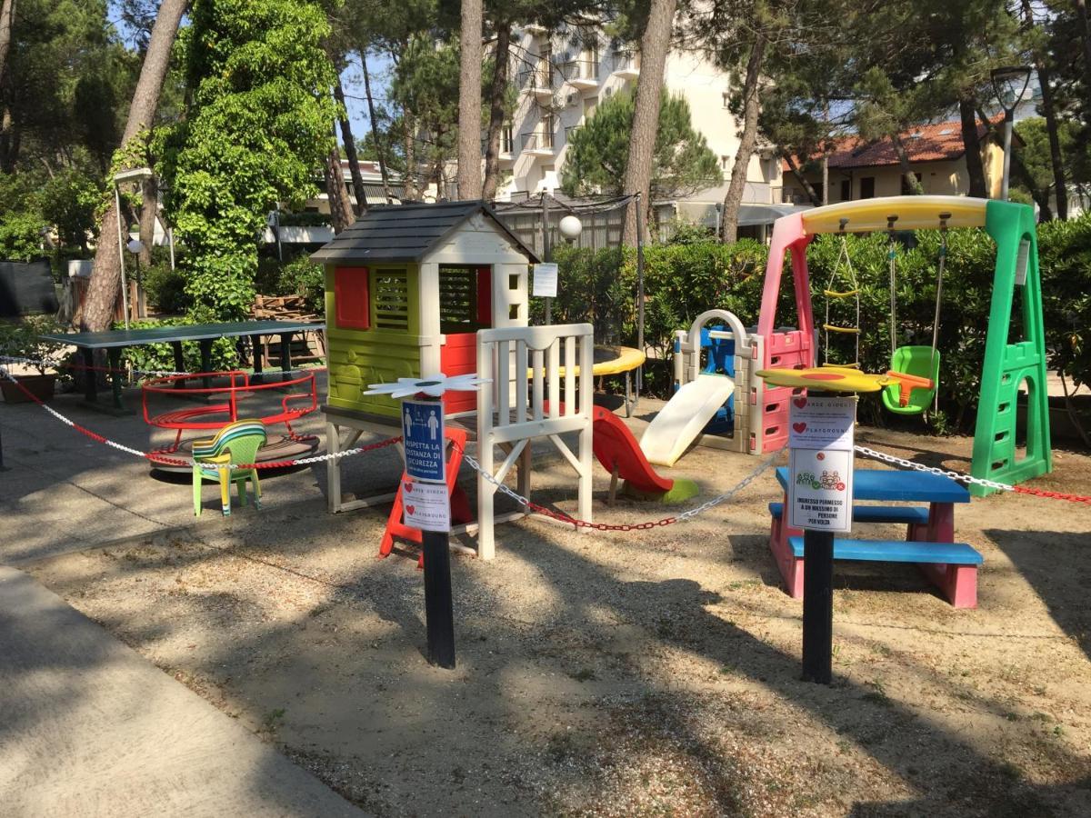 Hotel Sahara Milano Marittima Luaran gambar
